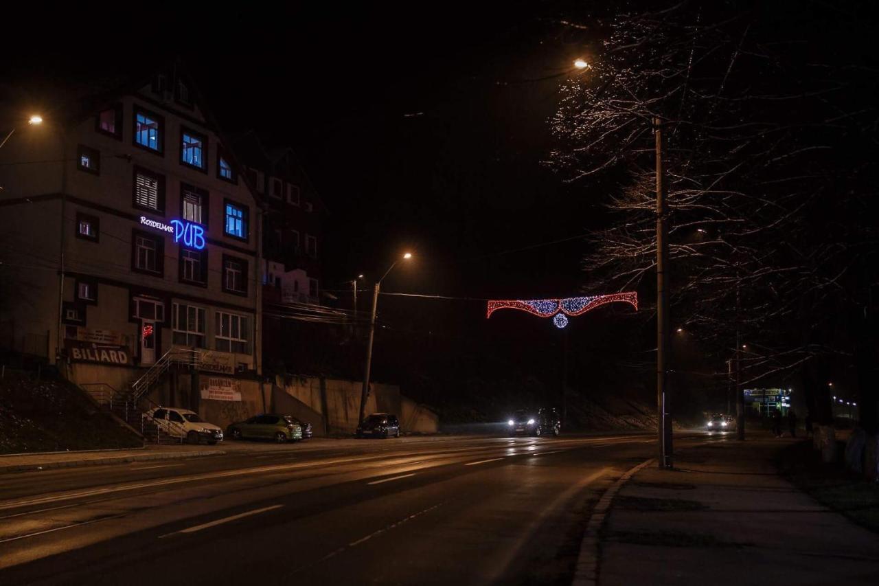 Motel Pensiune Rosdelmar Resita Exteriér fotografie